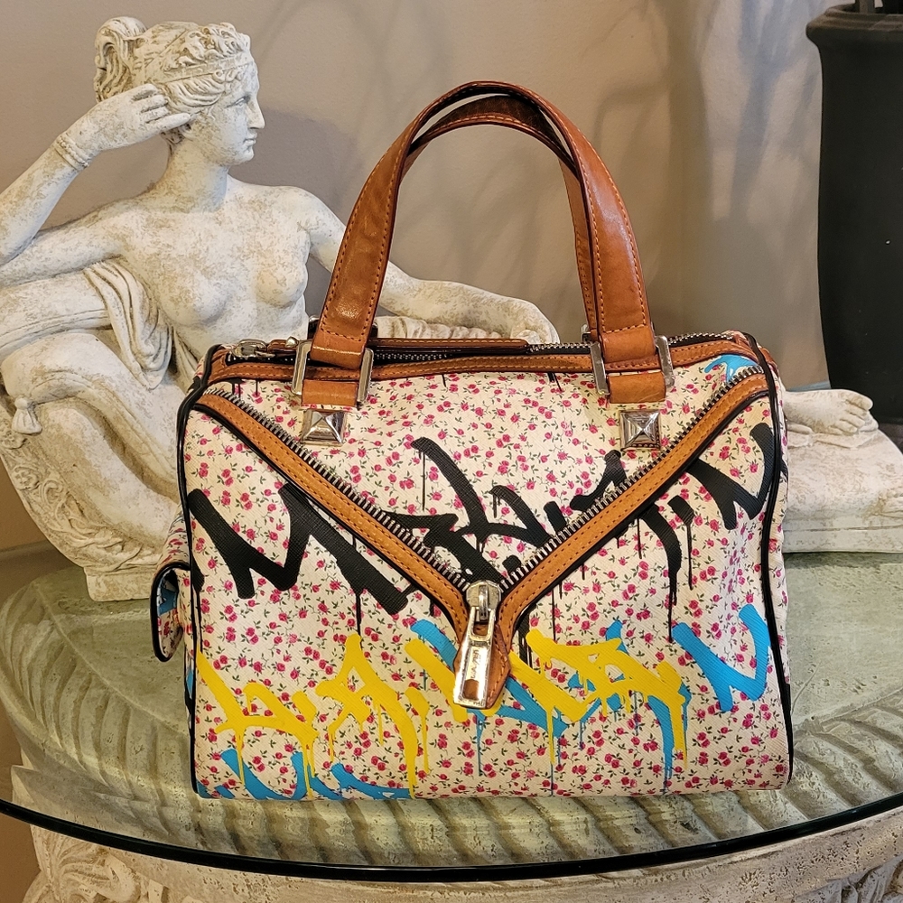 L.A.M.B. by Gwen Stefani Ditzy Graffiti Zipper Flower Bag #402